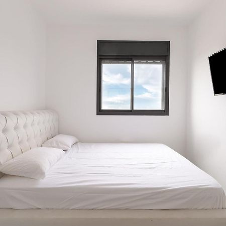 Stunning And Spacious In Kiryat Ata Qiryat Ata Екстериор снимка