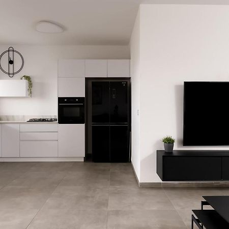 Stunning And Spacious In Kiryat Ata Qiryat Ata Екстериор снимка